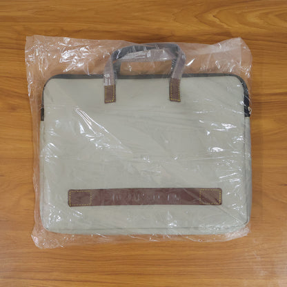 Wukusy professional business carry bag, 37x28 cm, with handles and zip closure, designed for transporting documents and business essentials.