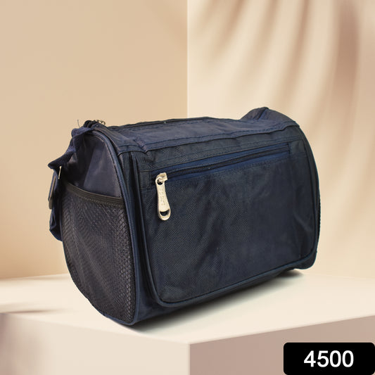 Stylish Wukusy lunch box bag for women and men, office-friendly, convenient for carrying meals in a compact design.