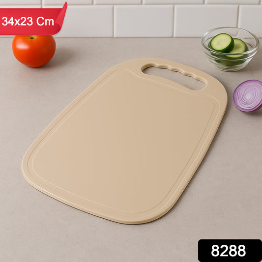 Wukusy durable plastic chopping board measuring 34x23 cm, suitable for home kitchen food preparation.