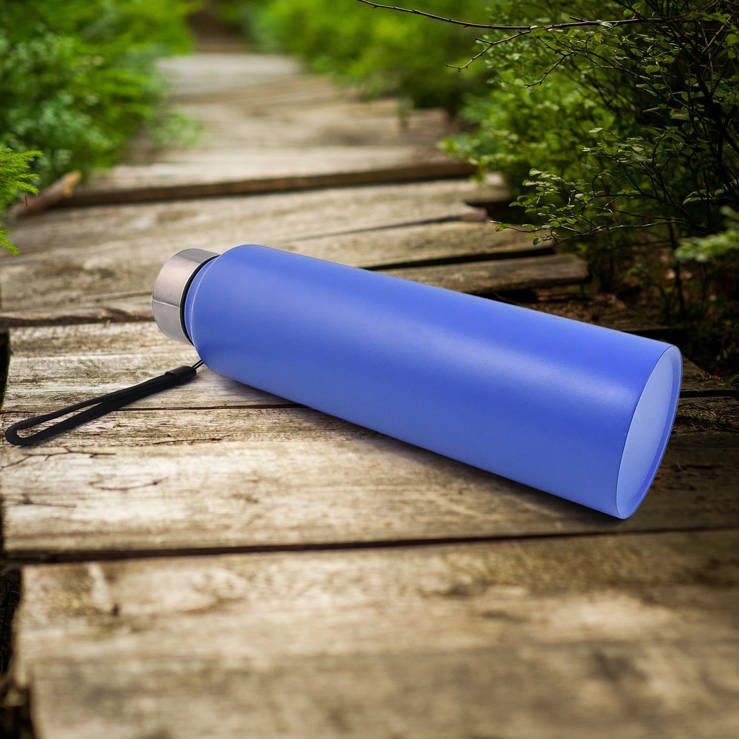 Wukusy stainless steel water bottle, 1000 ml capacity, with a sleek silver finish and screw-top lid for hydration on the go.