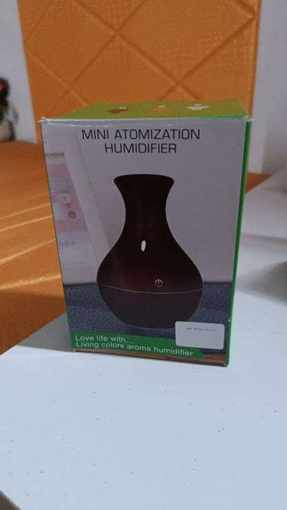 Wukusy mini wooden vase diffuser humidifier for office, cool mist atomization, 130ml capacity, decorative wooden design.