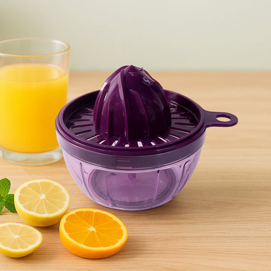 Wukusy Supermom Little Hand Juicer 650ml in bright yellow, compact kitchen tool for fresh fruit juice extraction.