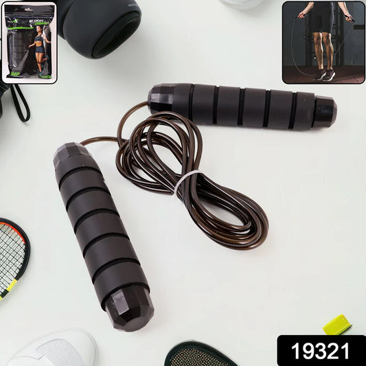 Wukusy high-speed skipping rope with foam padded handles for smooth, efficient cardio workouts.