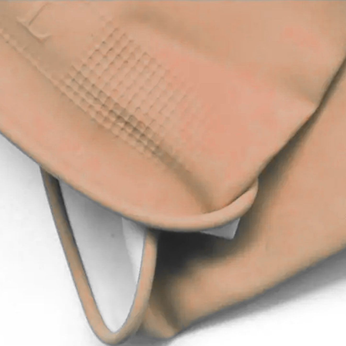 Wukusy 4855a multipurpose natural gum rubber reusable cleaning gloves for home improvement tasks, showing the gloves on a hand.