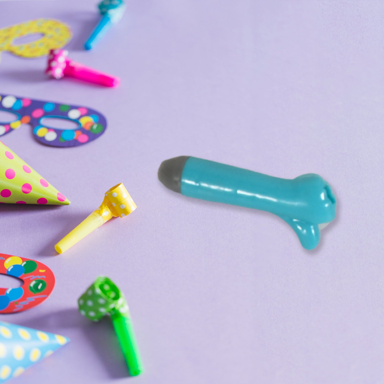 Wukusy thumb-shaped LED light toy with lightning design, portable keychain light perfect for fun and illumination.