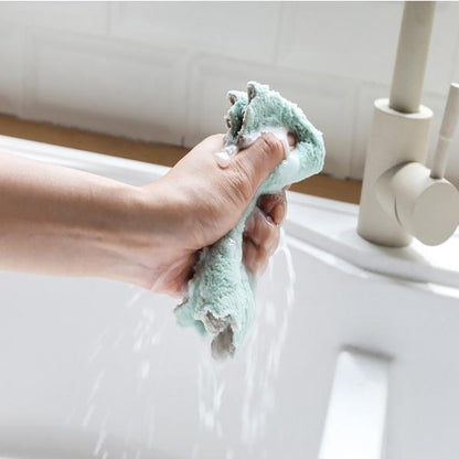 Wukusy 2503 multi-purpose wash towel for kitchen, showing soft, absorbent fabric ideal for cleaning and drying dishes.