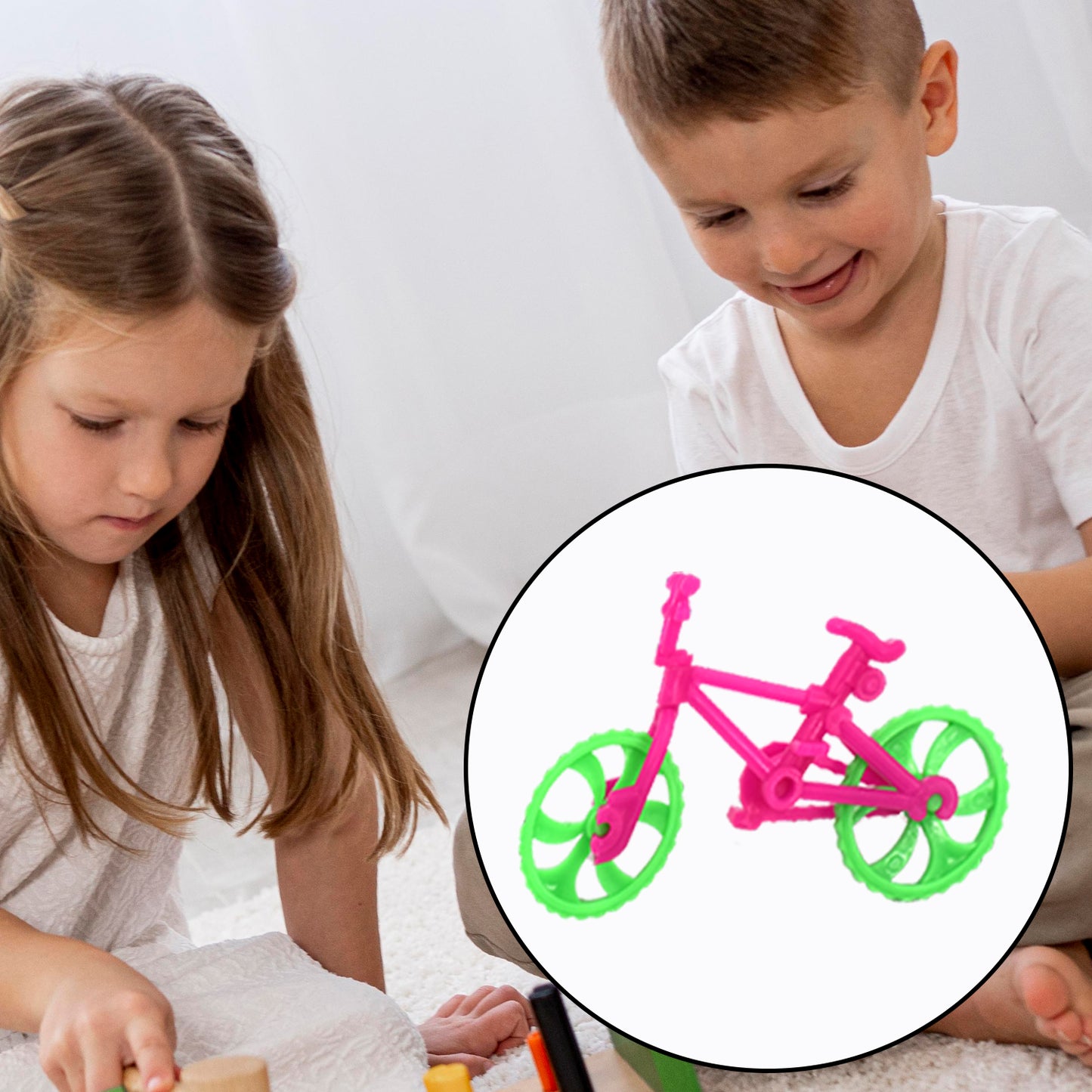 Wukusy 4421 30-piece small bicycle toy set for kids, colorful plastic toy bikes with detailed features for imaginative play
