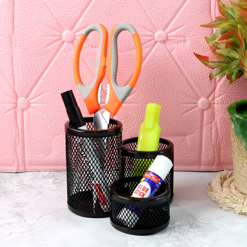 Wukusy Khyati Trio metal mesh desk organizer set with three round compartments for pens, pencils, and office supplies.