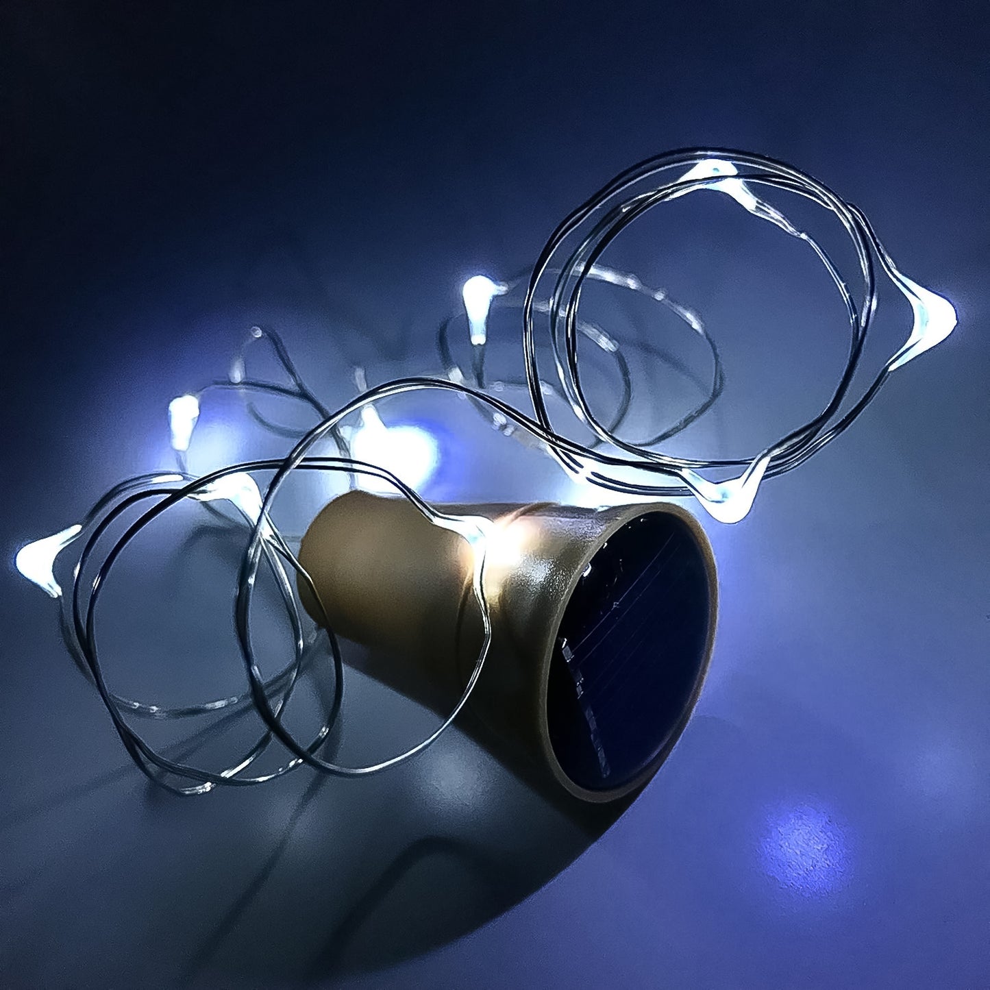 Wukusy wine bottle cork string light with multi-LED bulbs on copper wire, 2m cable, battery-operated, white color, home decor lighting