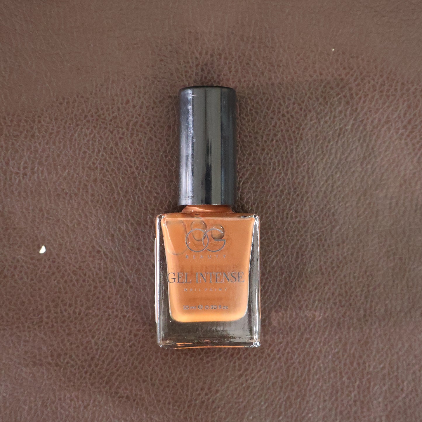Wukusy Og Beauty Cocoa Bliss Gel Intense Nail Polish in 10 ml bottle, showcasing rich, deep brown color for healthy nails.