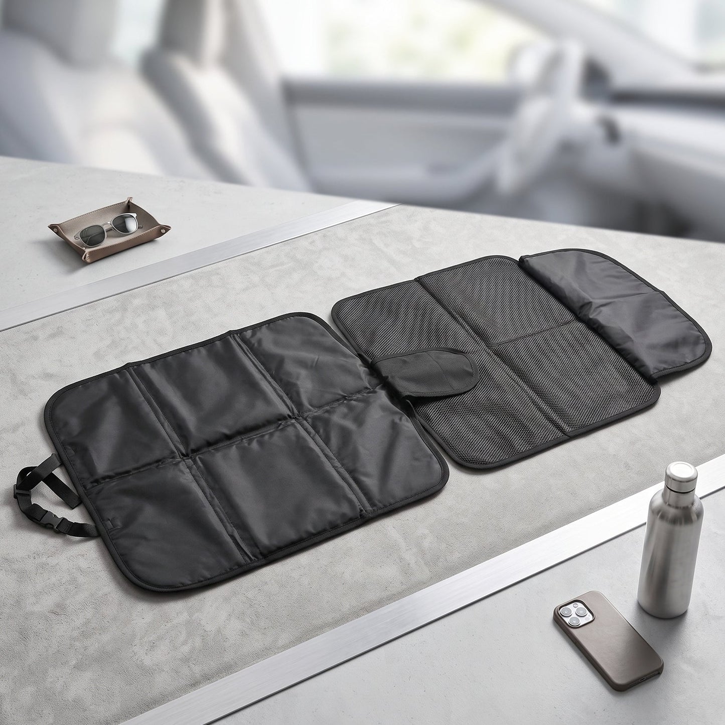 Waterproof Wukusy car seat protector for baby and child, 104x48 cm back seat cover with adjustable straps and durable material.