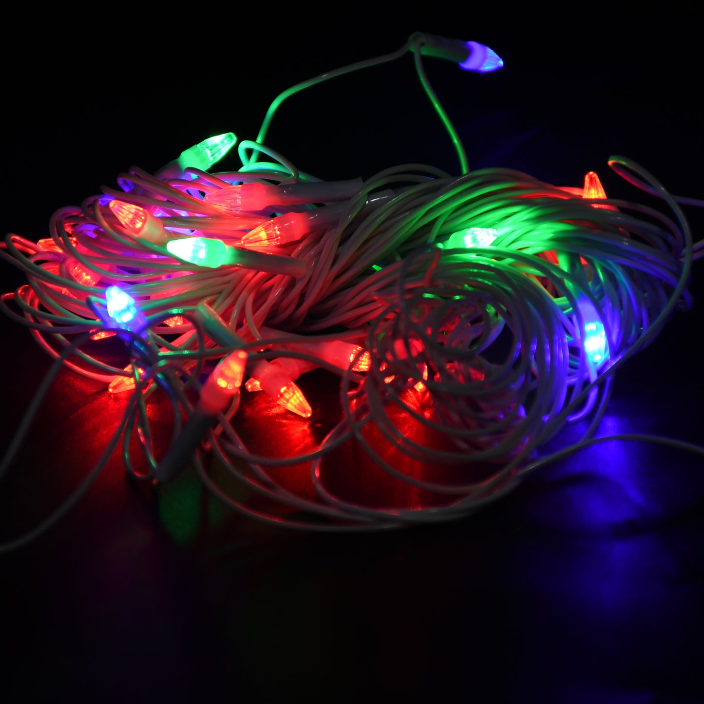 Wukusy 8-meter Diwali wedding Christmas LED string lights, indoor and outdoor decorative string lights with warm glow.