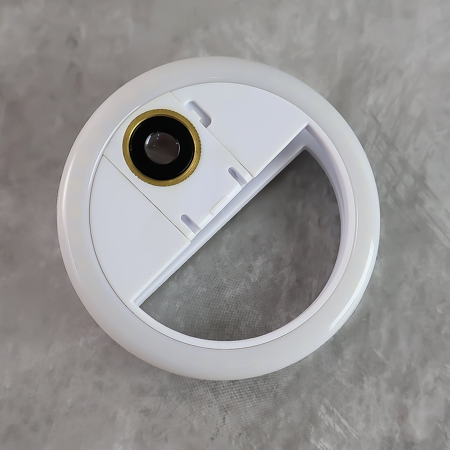 Wukusy Selfie Flash Ring Light with three brightness levels mounted on a smartphone for improved mobile photo lighting.