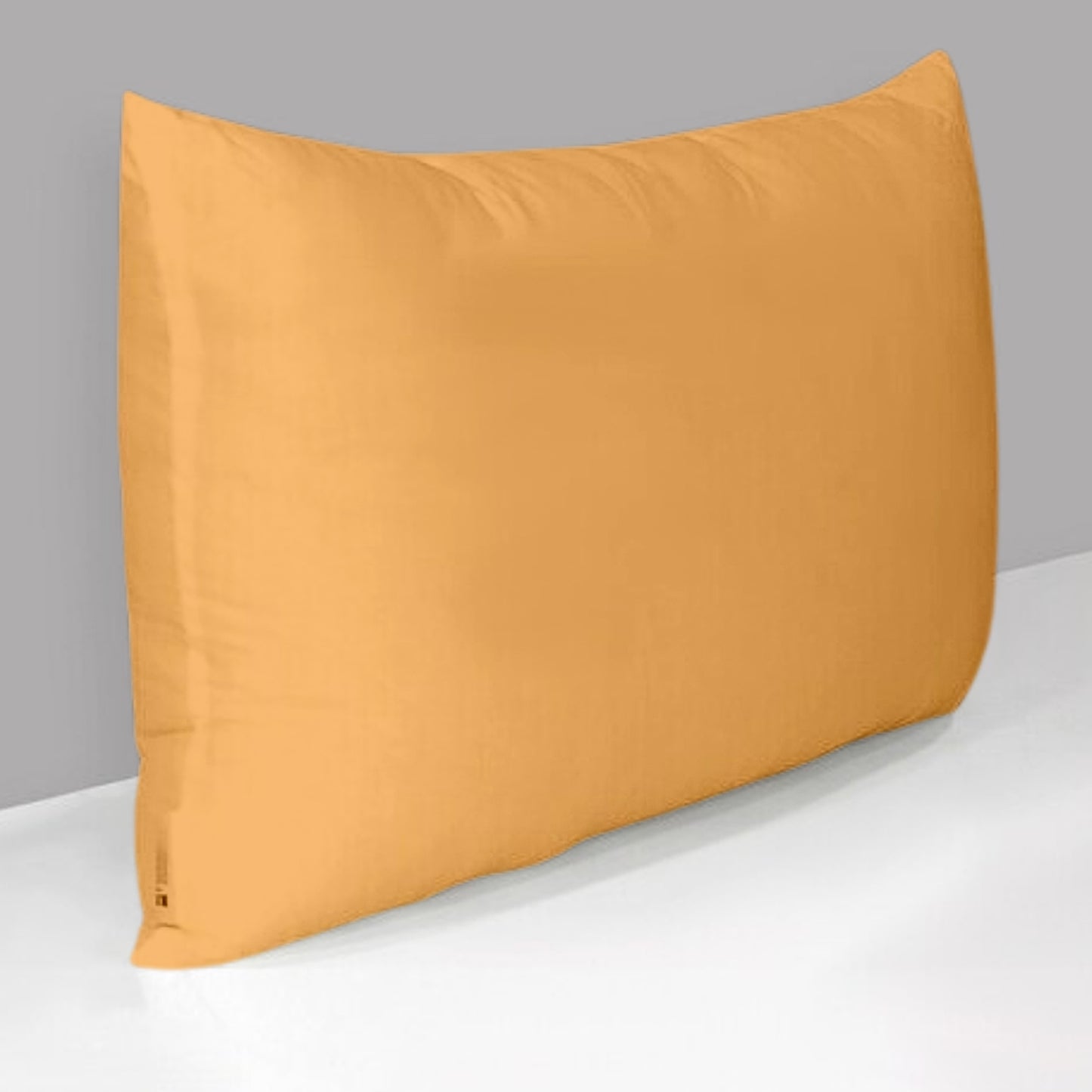 Soft Wukusy pillow cover for couch, 70x50 cm, single decorative home improvement pillow cover with a smooth fabric finish.