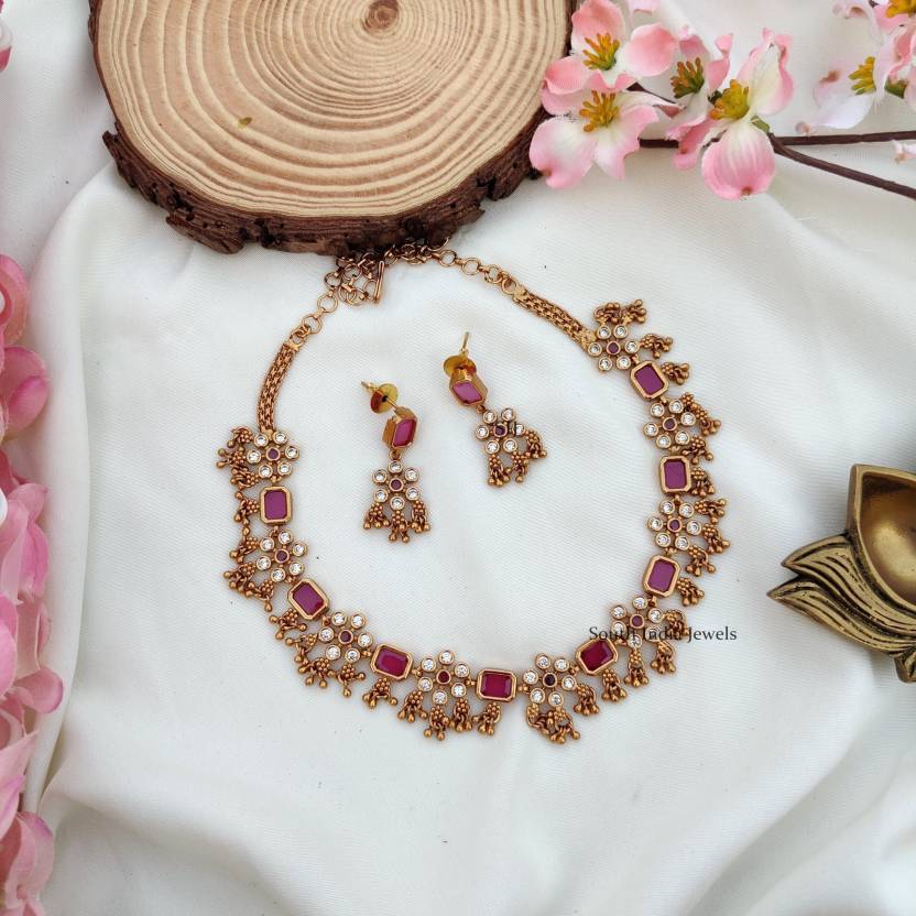 Traditional wedding wear choker necklace and jewelry set for women from Drpshippr, showcasing intricate design and elegant craftsmanship.