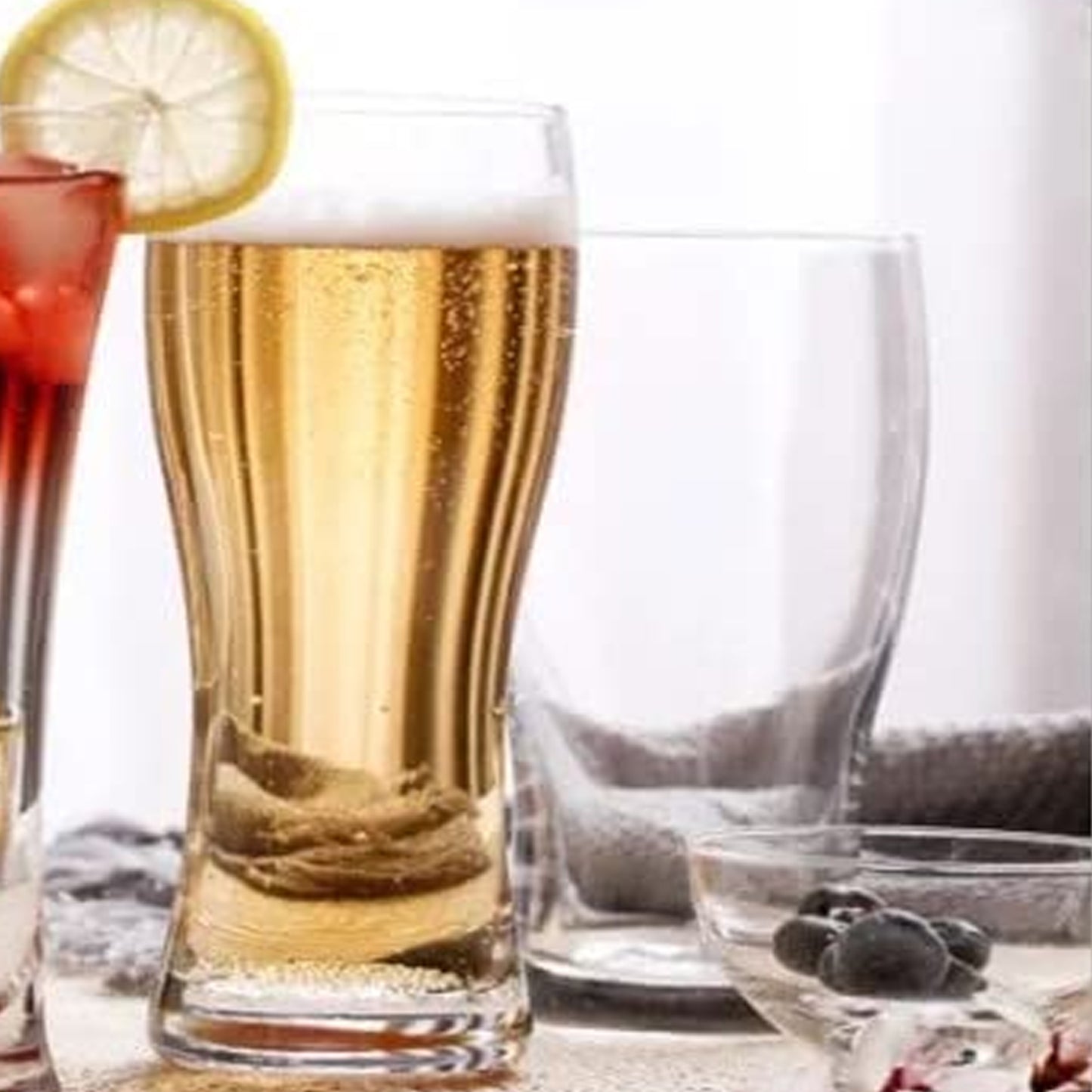 Wukusy Apex Vista unbreakable pitcher glass set with two 350ml glasses, clear and sturdy for home and kitchen use