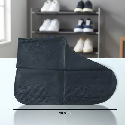 Pair of Wukusy waterproof latex silicone shoe covers in medium size, designed to protect shoes from water and mud.