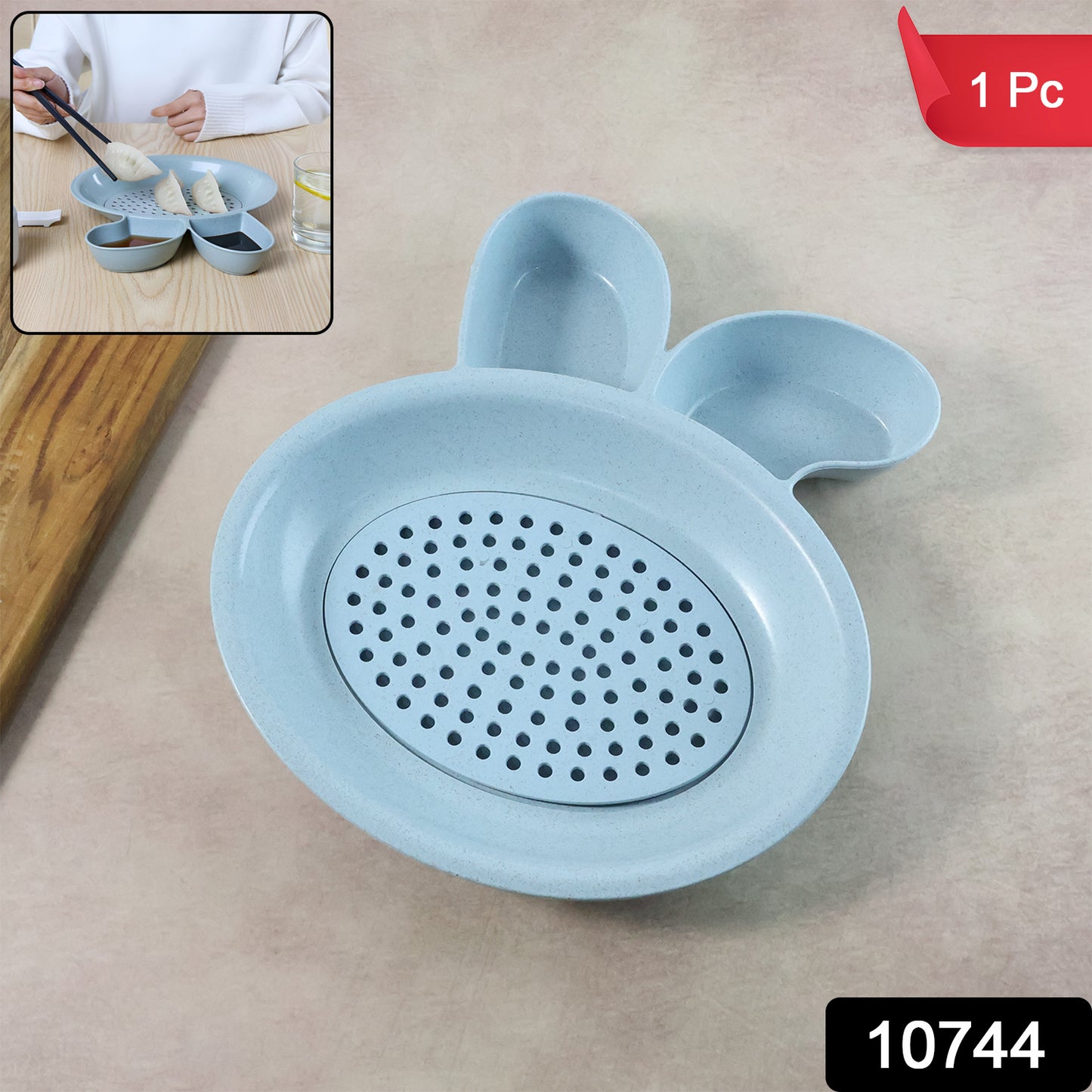 Wukusy multi-purpose dumpling snack serving plate with multiple compartments for dipping sauces and snacks.