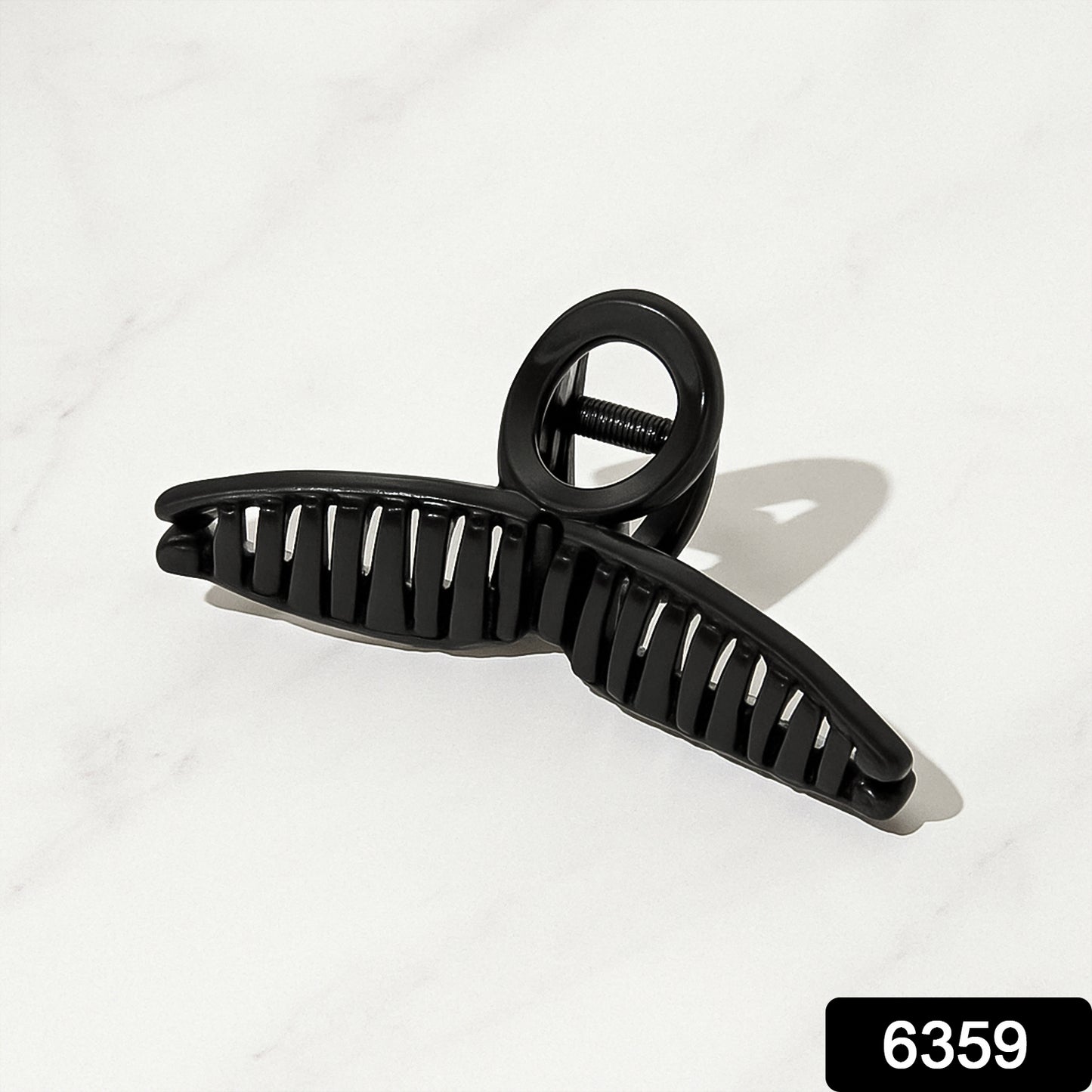 Wukusy plastic hair claw clip in mixed design and colors, strong and durable for securing hair comfortably.