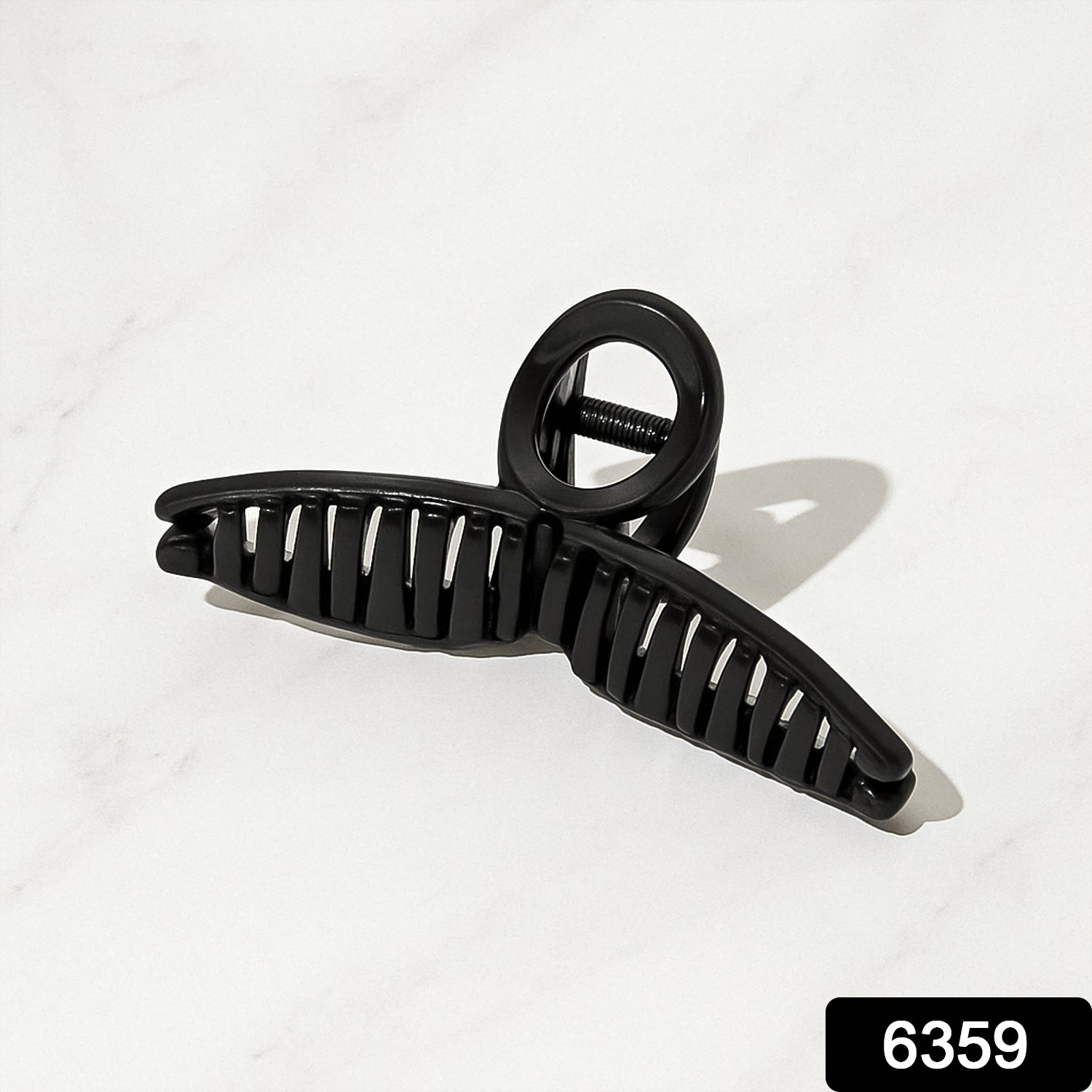 Wukusy plastic hair claw clip in mixed design and colors, strong and durable for securing hair comfortably.