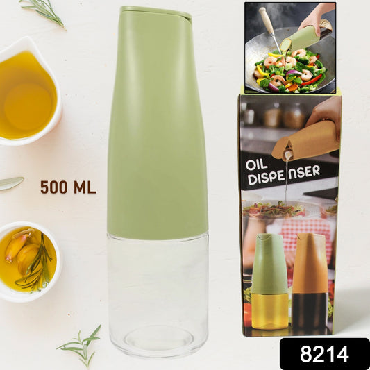 Wukusy 8214 oil dispenser 500ml glass bottle with automatic lid, used for cooking, grilling, and frying in the kitchen.