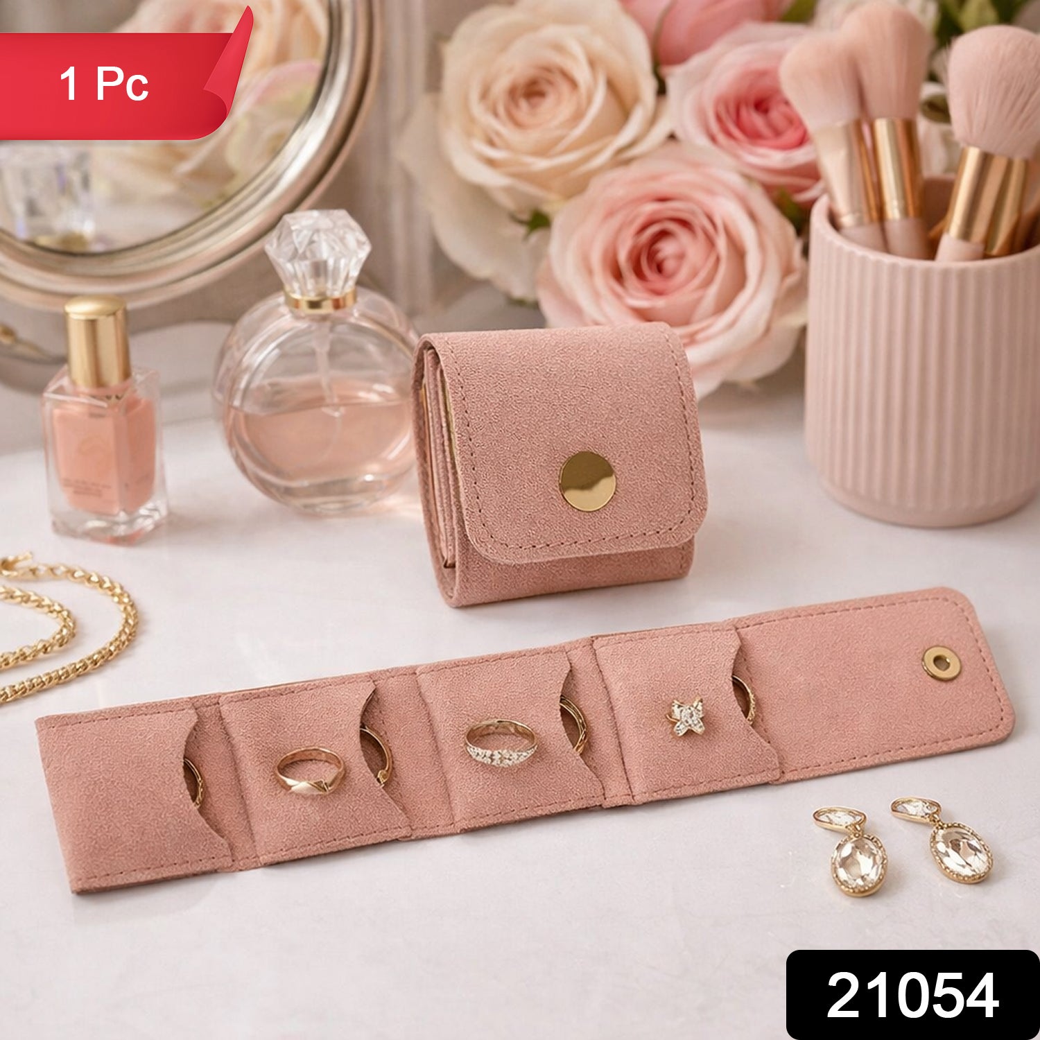 Wukusy compact foldable jewelry storage pouch with wallet design, featuring organized compartments for jewelry and accessories.