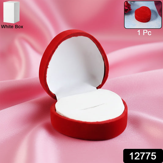 Heart-shaped velvet jewelry ring box from Wukusy, premium accessories storage with soft interior for rings and small jewelry pieces.
