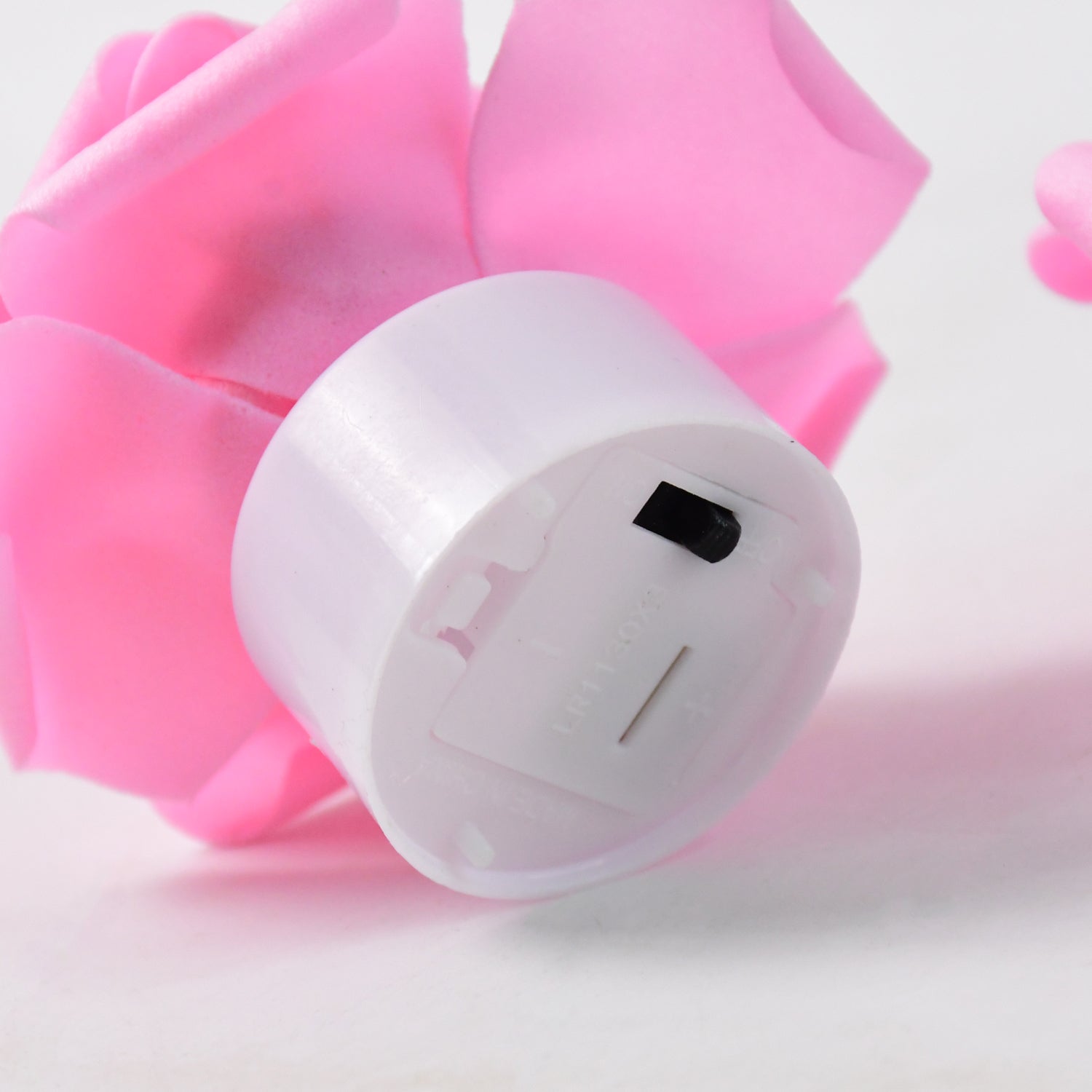 Set of two Wukusy rose-shaped LED flickering tealight candles, perfect for romantic home decor and cozy ambiance.