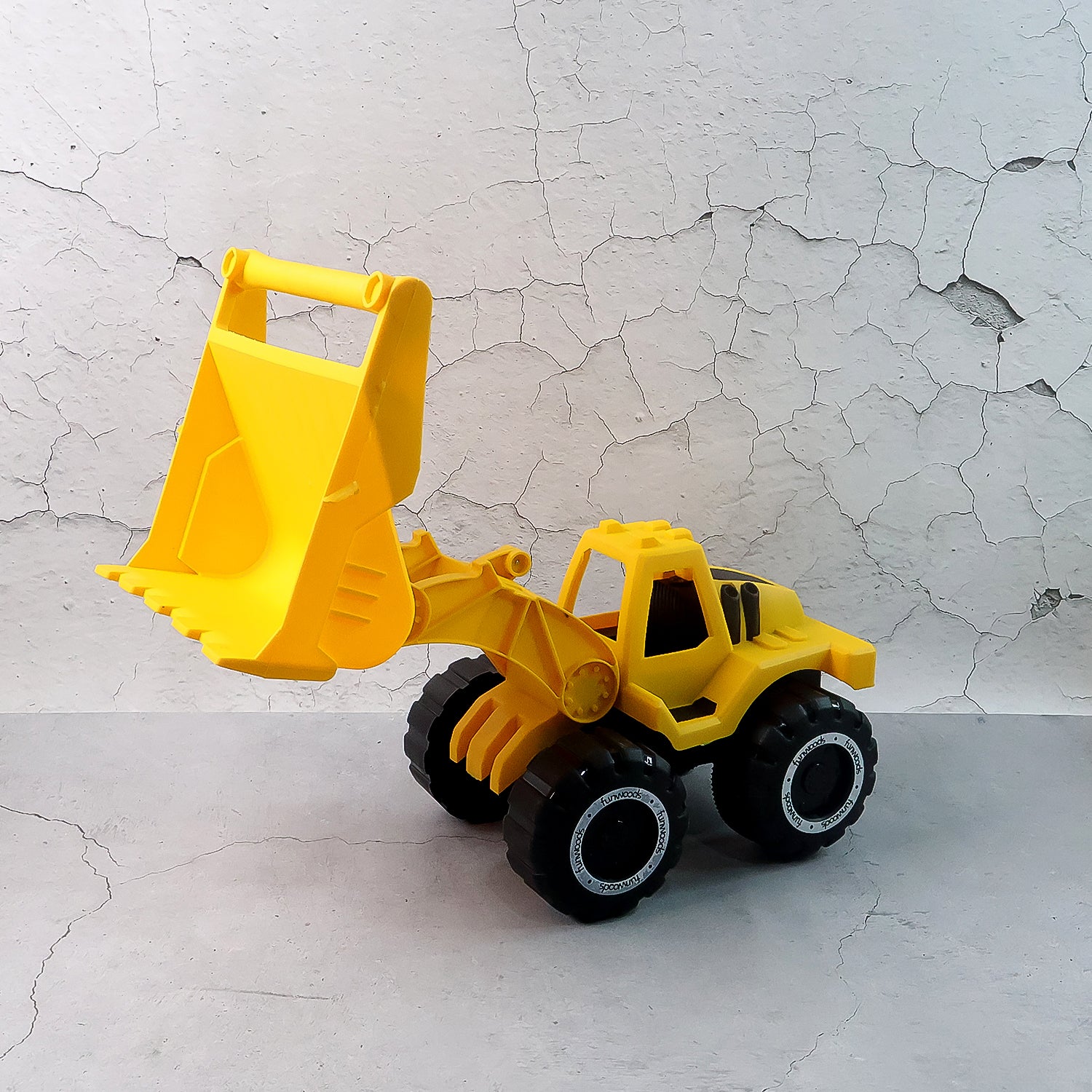 Wukusy Funwoods friction-powered front loader bulldozer toy with realistic details, ideal for children's imaginative play.
