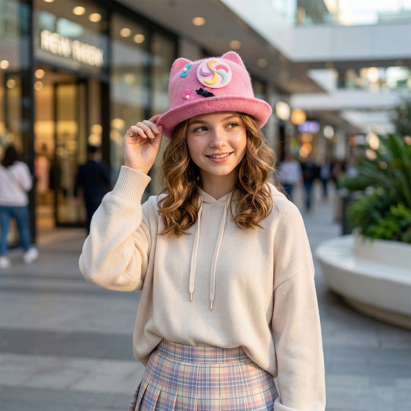 Wukusy bucket style cap for men, women, and kids in winter and summer, featuring a versatile brim and casual design.