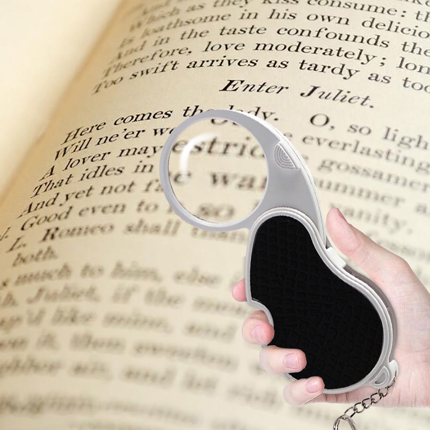 Wukusy double-magnification LED office magnifier with light, large size, showing clear lens and built-in illumination for detailed viewing.
