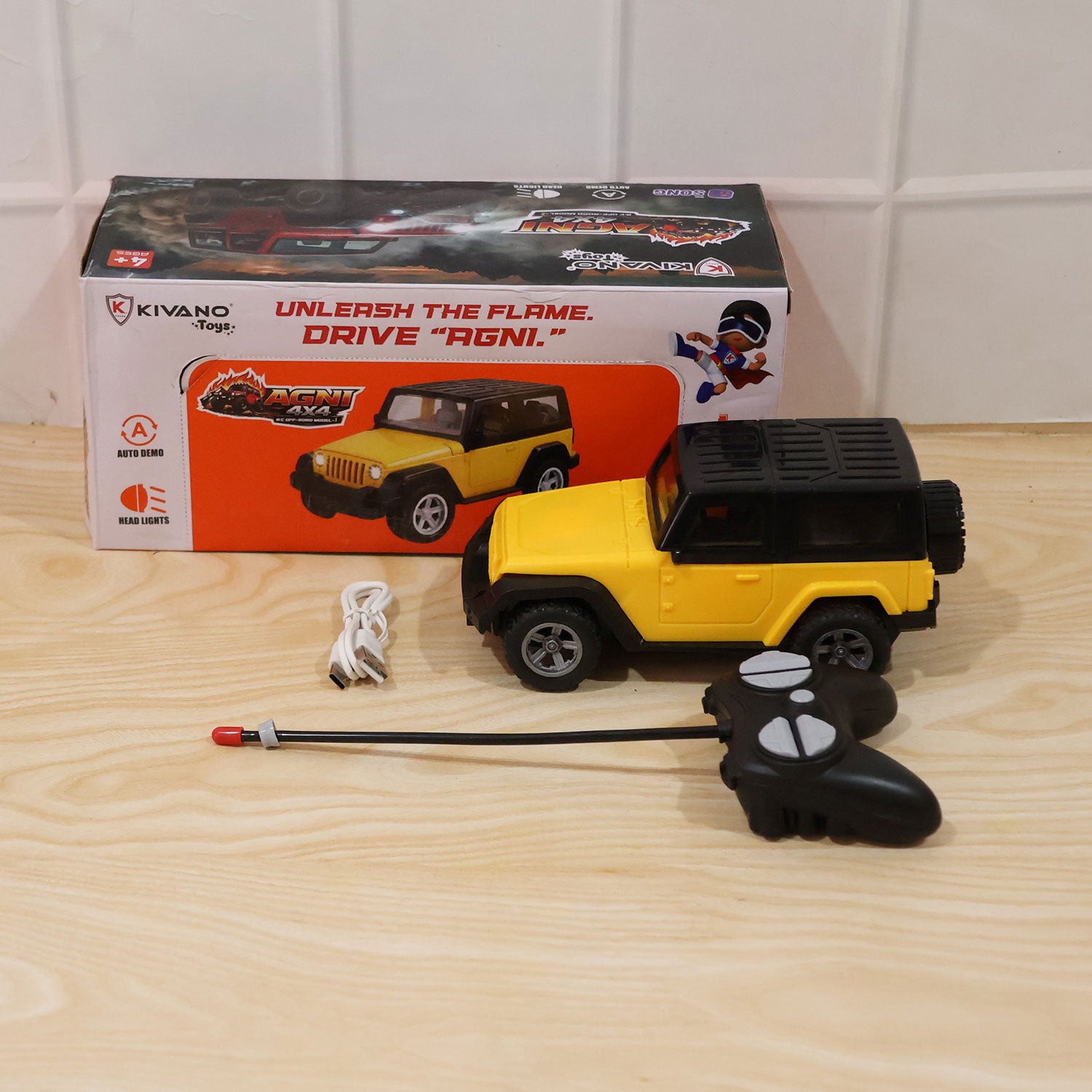Wukusy 4x4 RC off-road Jeep toy car for kids and boys, detailed remote control off-road vehicle for outdoor play.