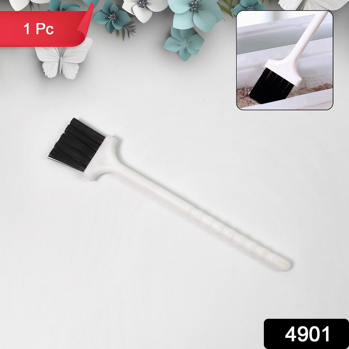 Wukusy laptop cleaning brush for keyboard and device screens, compact and effective for electronic cleaning.