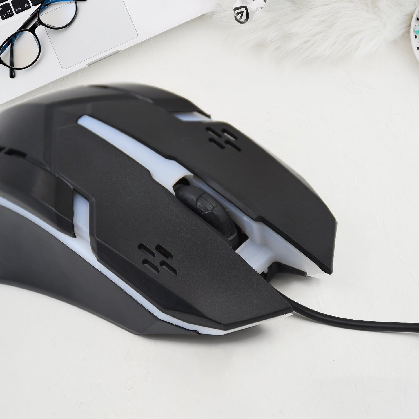 Wukusy wired optical USB mouse for computers and laptops, featuring a sleek design and responsive clicking for precise control.