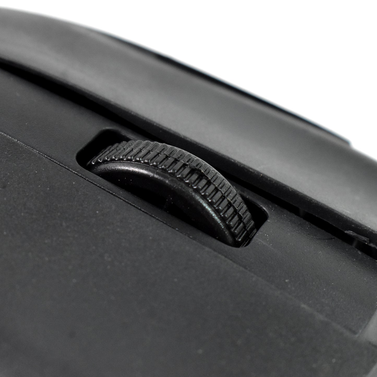 Wukusy Wired Optical Mouse M-022 for computers and laptops, black computer accessory with wired connection, ergonomic design.
