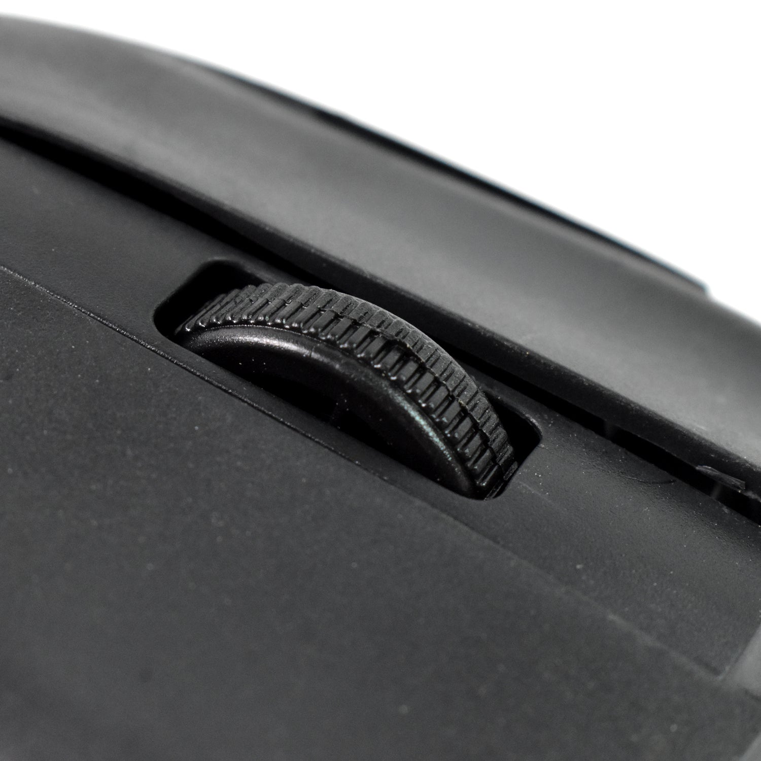 Wukusy Wired Optical Mouse M-022 for computers and laptops, black computer accessory with wired connection, ergonomic design.