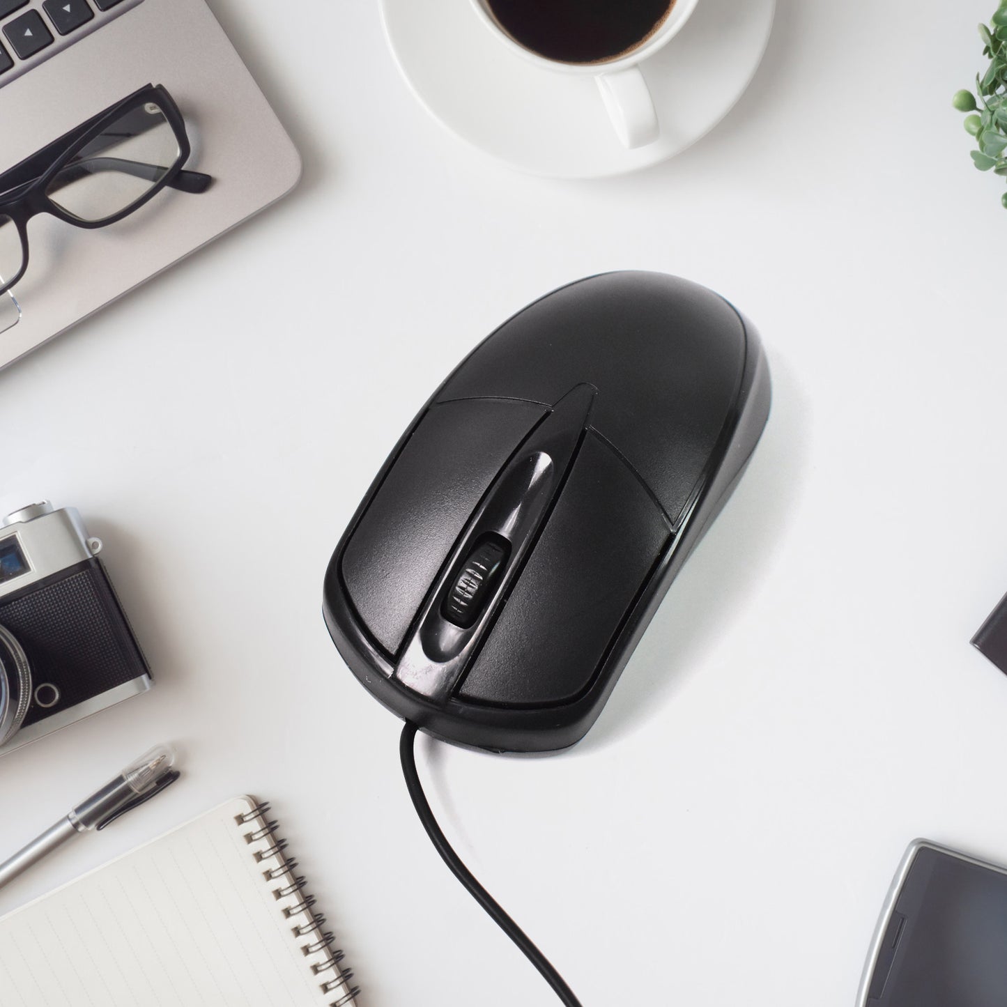 Wukusy wired optical computer laptop mouse M-045, black ergonomic accessory with scroll wheel and USB connection.