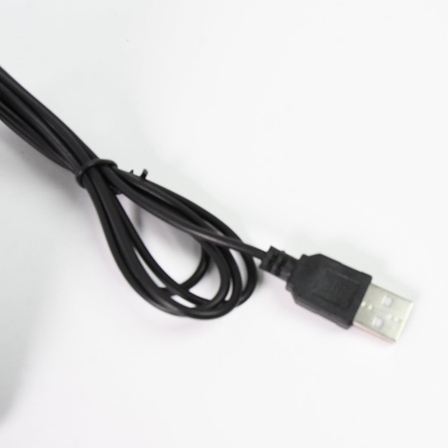 Wukusy wired USB keyboard with 104 keys, standard layout, black design, used as a computer accessories input device.