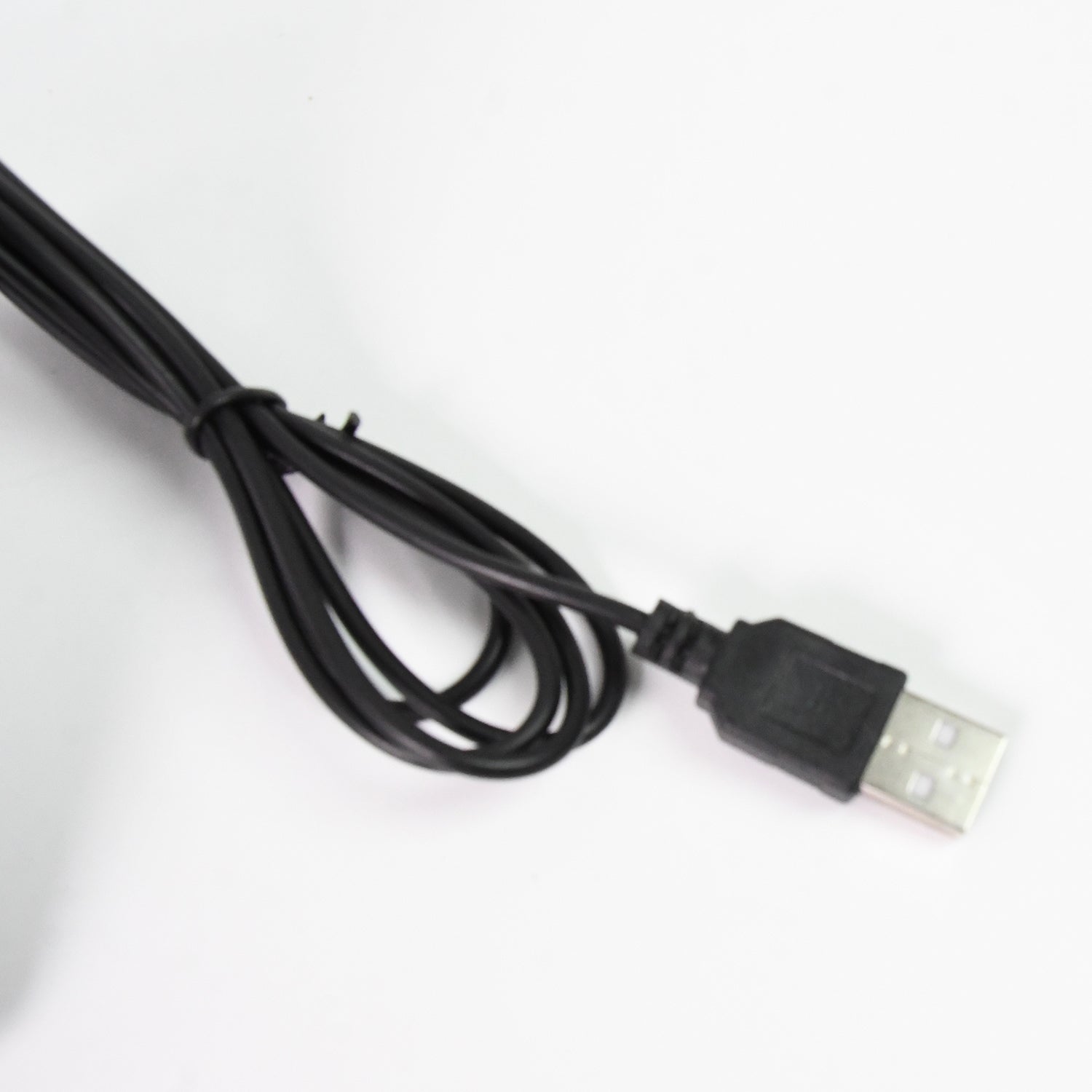 Wukusy wired USB keyboard with 104 keys, standard layout, black design, used as a computer accessories input device.
