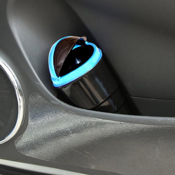 Wukusy plastic car mini dustbin in multicolour, compact automotive trash bin for traveling and vehicle cleanup.