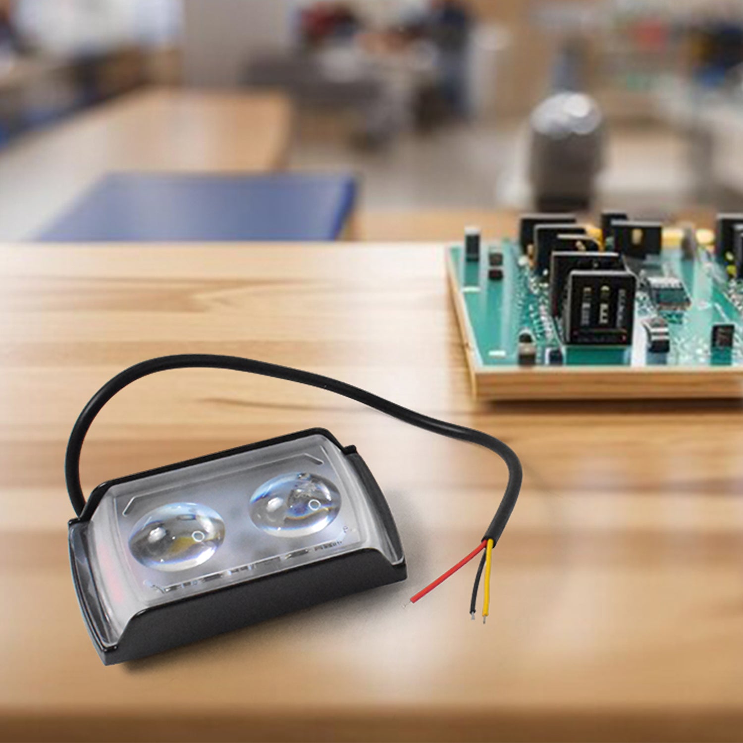 Wukusy 6-mode LED spotlight for vehicles, ultra-mini size with double lens fog light, designed for automotive lighting.