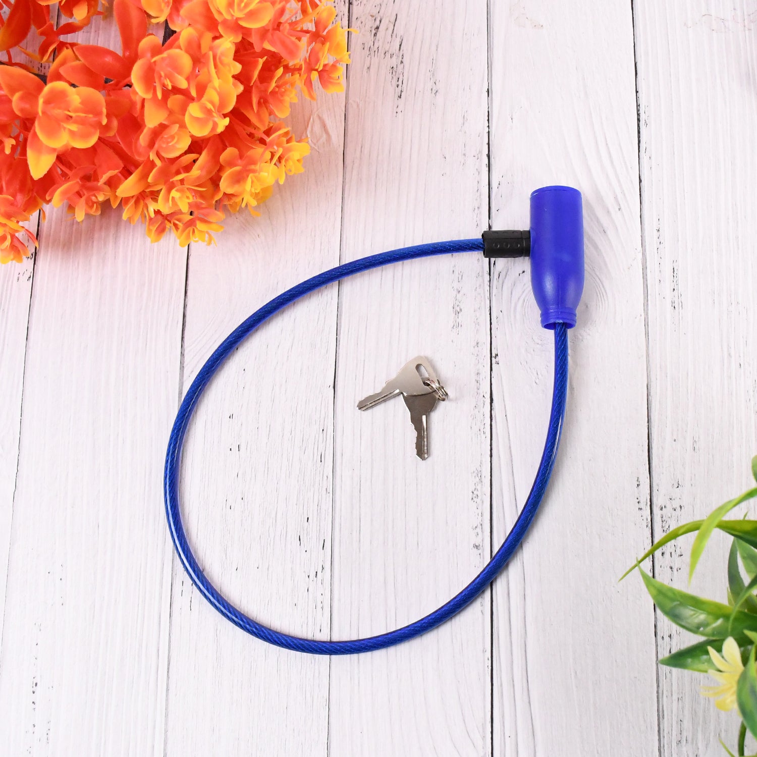 Wukusy heavy-duty steel cable safety lock with 2 keys, ideal for automotive security and multipurpose locking applications.