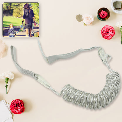 Wukusy baby safety wrist link harness strap and leash for toddlers and kids, preventing loss during walks.