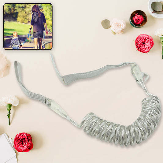 Wukusy baby safety wrist link harness strap and leash for toddlers and kids, preventing loss during walks.