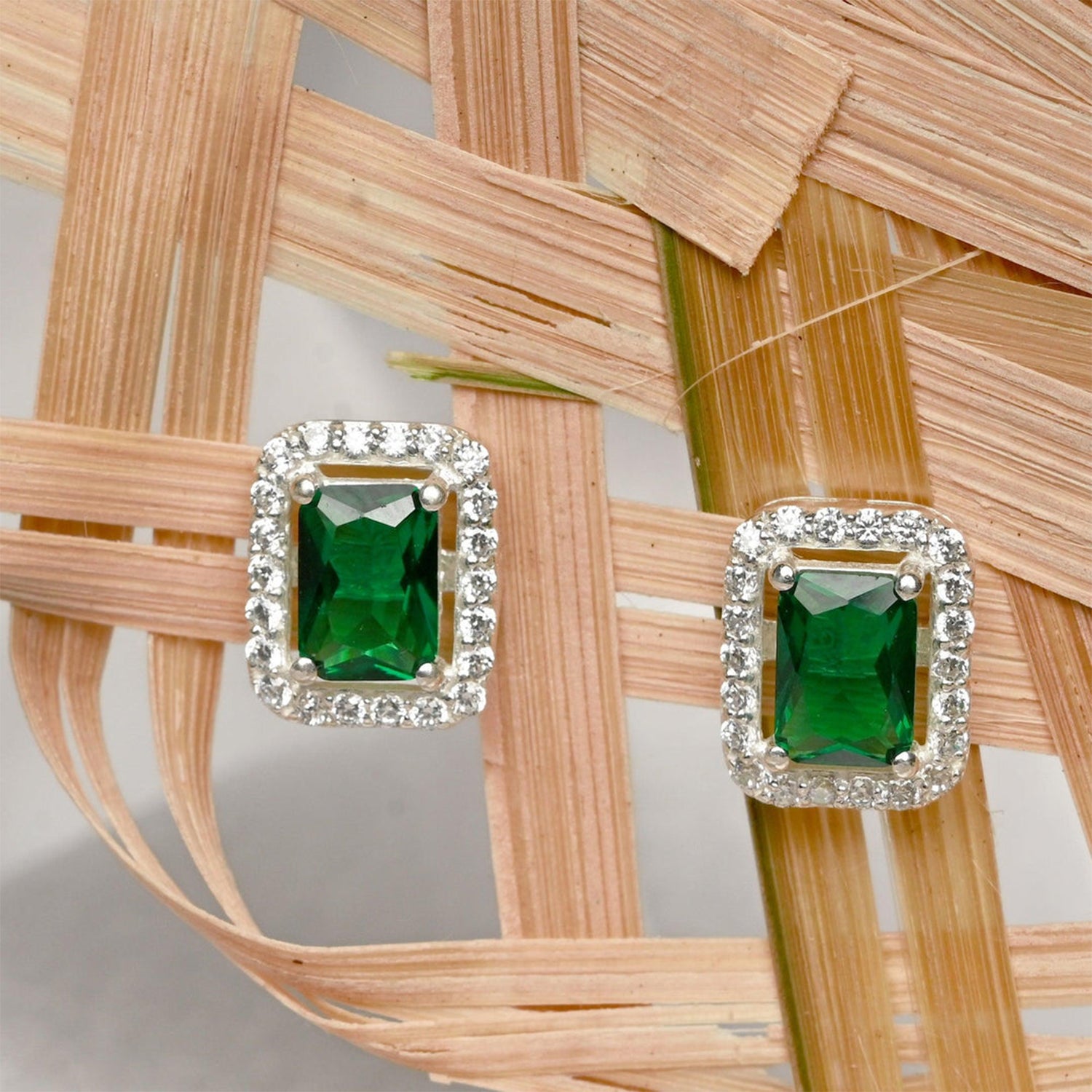 Wukusy diamond jewelry interchangeable triangular-shaped earrings with six pairs in mix colors, displayed with bracelets.