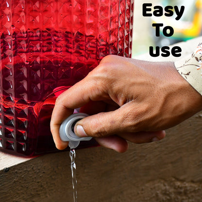 Wukusy 4500ml diamond cut design plastic water jug for carrying water and beverages, featuring a sturdy handle and clear container.