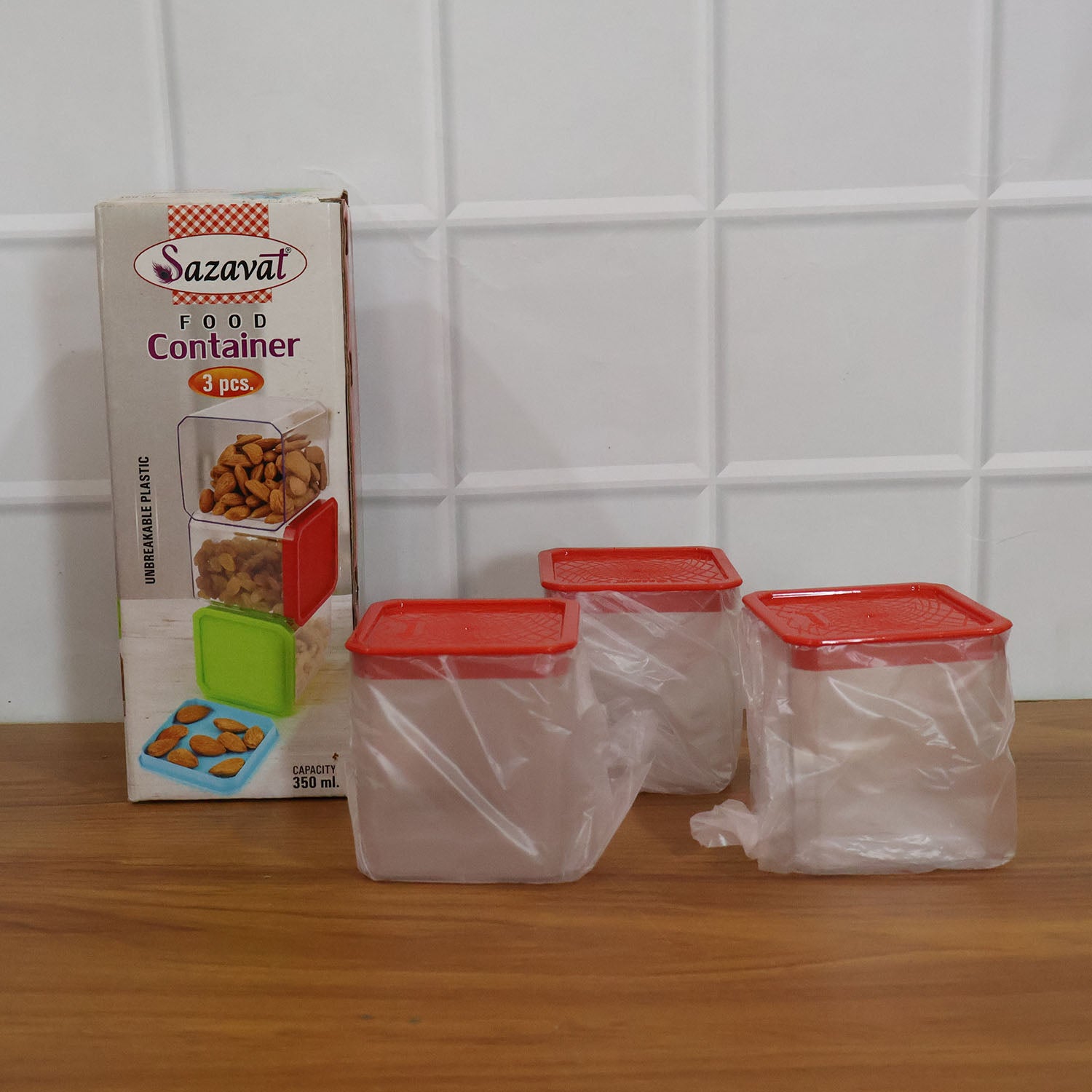 Wukusy 3-piece airtight food storage container set with 350ml containers for keeping food fresh and organized.