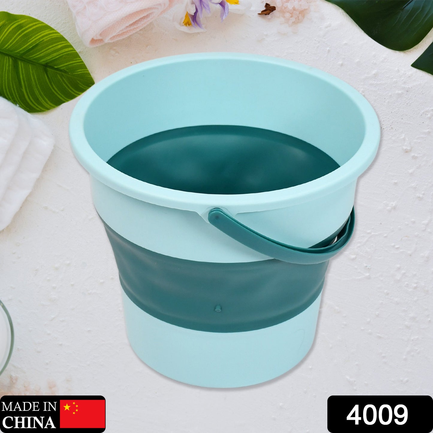 Wukusy 4009 foldable water bucket with handle, high capacity, hanging design, space-saving laundry basket for bathroom use