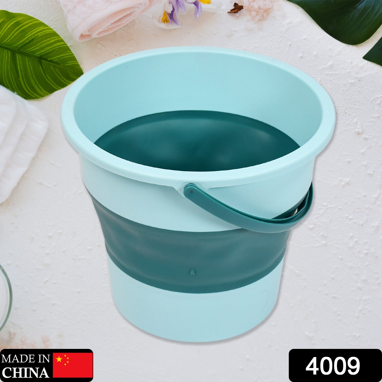 Wukusy 4009 foldable water bucket with handle, high capacity, hanging design, space-saving laundry basket for bathroom use