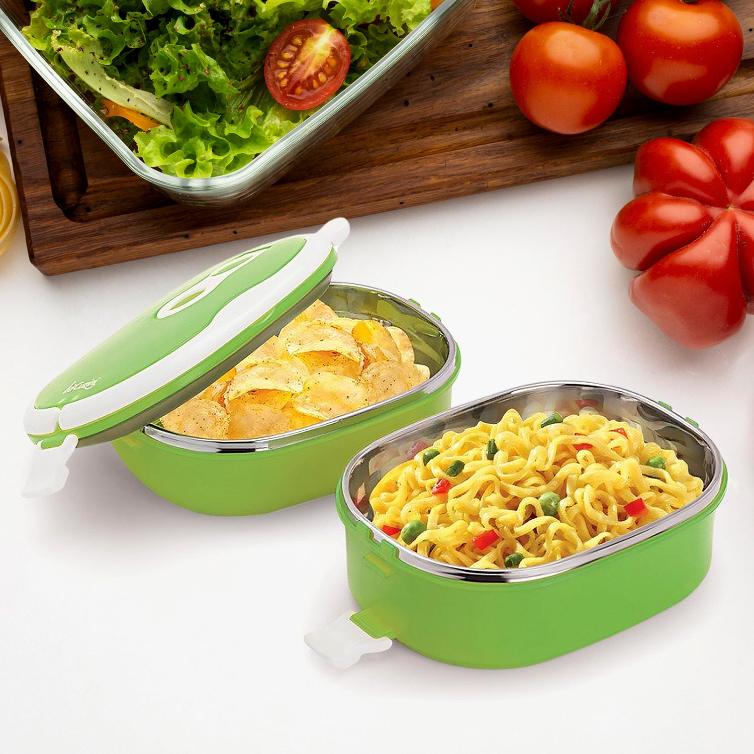 Wukusy stainless steel insulated lunch box with leakproof design, 900-1800ml capacity, ideal for office or picnic meals